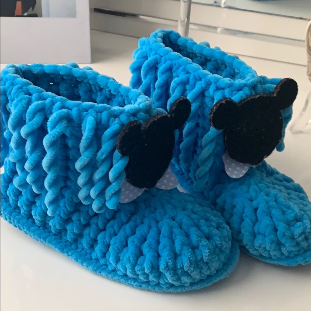 Indoor booties / slippers